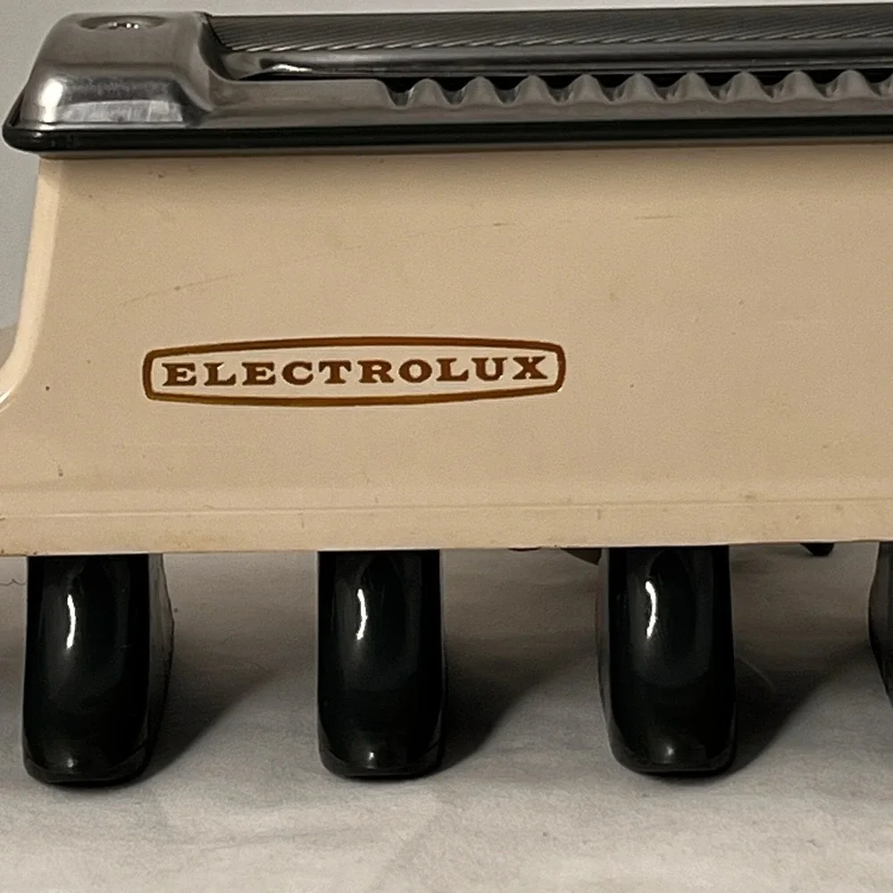 Electrolux Shag Rug Groomer Attachment Vacuum Nozzle Brush Tool Beige Black